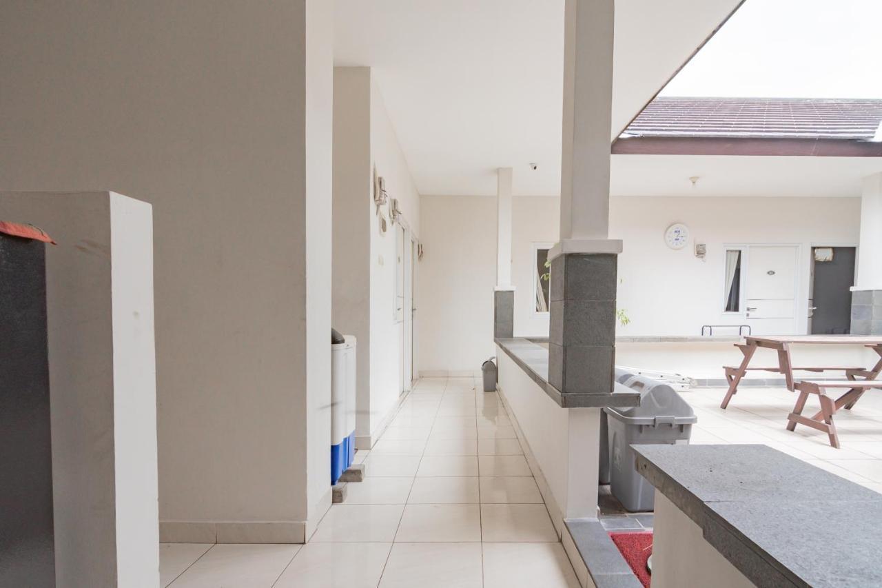 Hotel Koolkost Near Stikes Cirebon Esterno foto